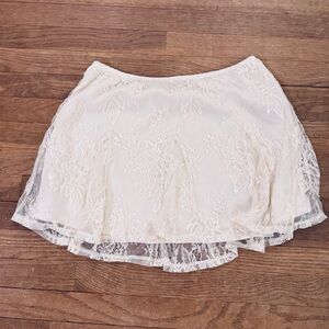 NWOT Wild Fable cream white lined floral pleated lace mini skirt medium M
 b75